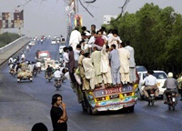 Karachi travel by bus